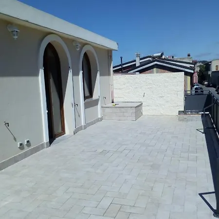 Luminoso Con Terrazza......c.u......q2483 *