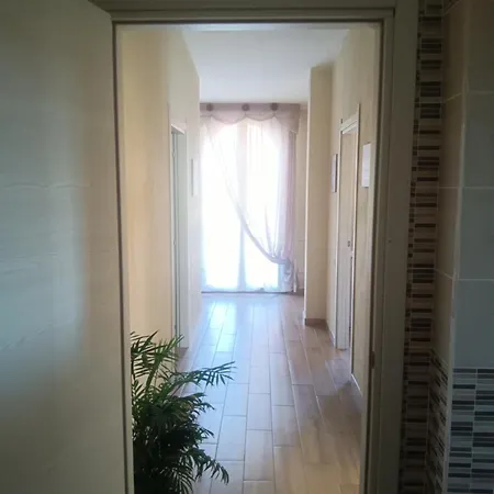 Luminoso Con Terrazza......c.u......q2483 Apartment