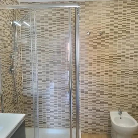 Luminoso Con Terrazza......c.u......q2483 Apartament