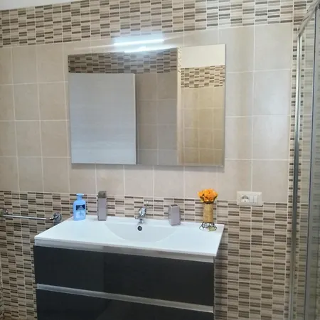 Luminoso Con Terrazza......c.u......q2483 Apartment *