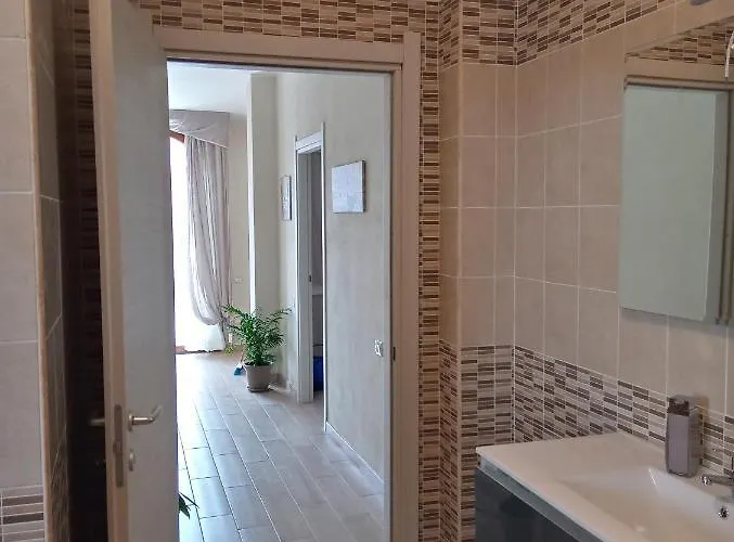 アパート Luminoso Con Terrazza......c.u......q2483 *