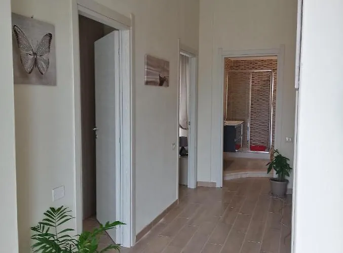 アパート Luminoso Con Terrazza......c.u......q2483 Sìnnai