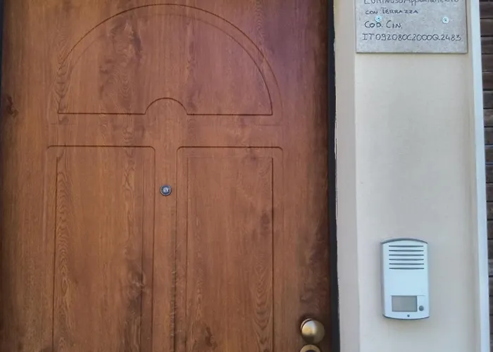 Luminoso Con Terrazza......c.u......q2483 *