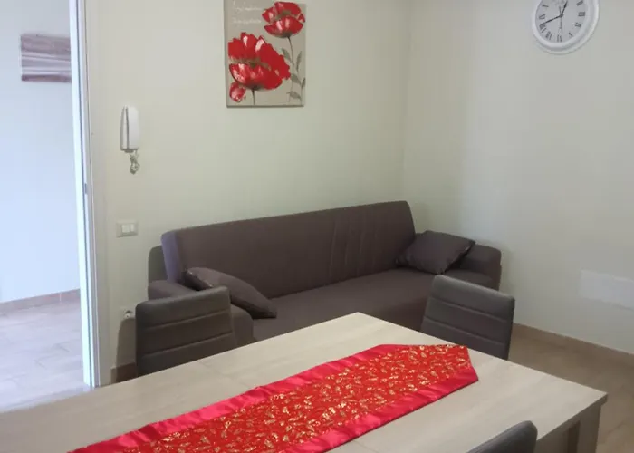 アパート Luminoso Con Terrazza......c.u......q2483